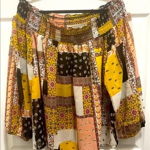 Sexy Off the Shoulder Patch-work Blouse. Super Comfy… 💛🖤💛🖤